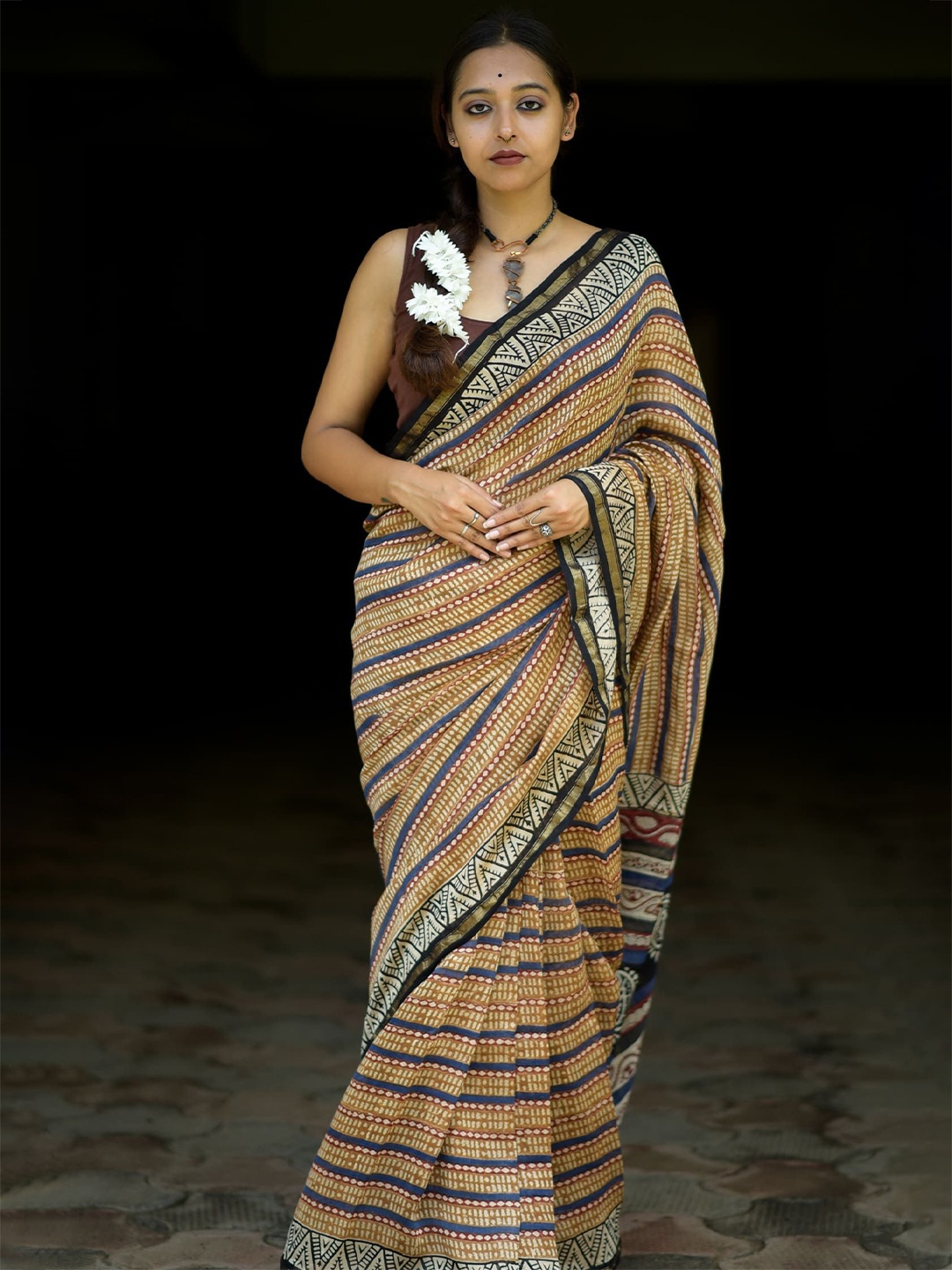 

Moora Ethnic Motifs Zari Pure Cotton Bagru Saree, Brown