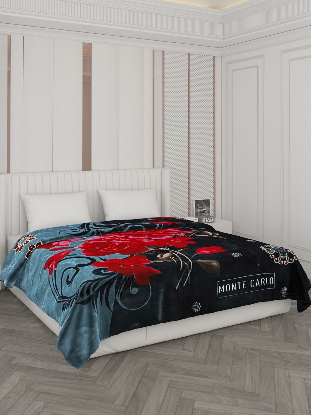 

Monte Carlo Blue & Red Floral Heavy Winter 1000 GSM Double Bed Blanket