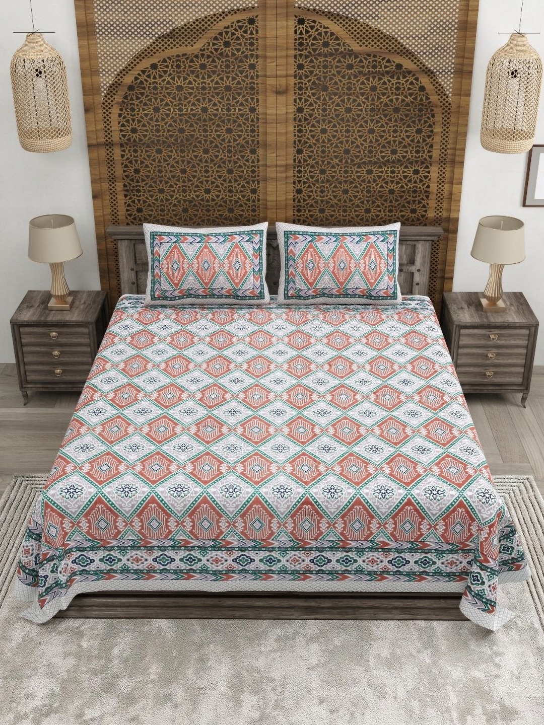 

CLOTHOLOGY Orange & White Geometric 180 TC Cotton King Bedsheet with 2 Pillow Covers