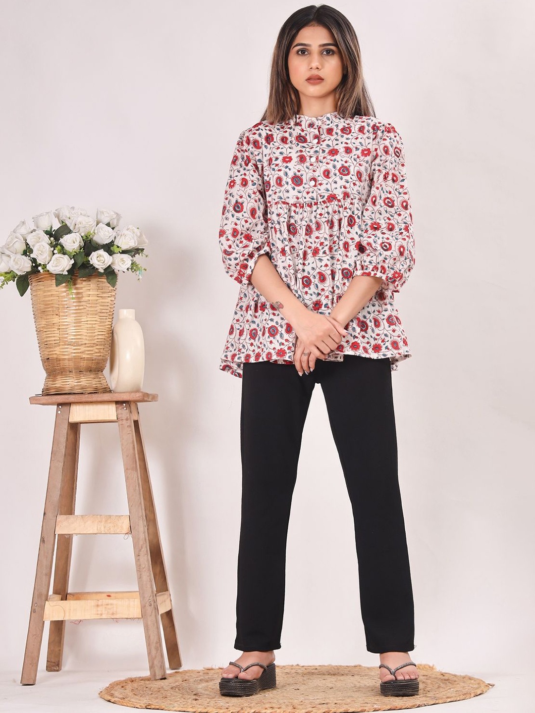 

SIDDHO HUM Floral Print Cotton Top, White