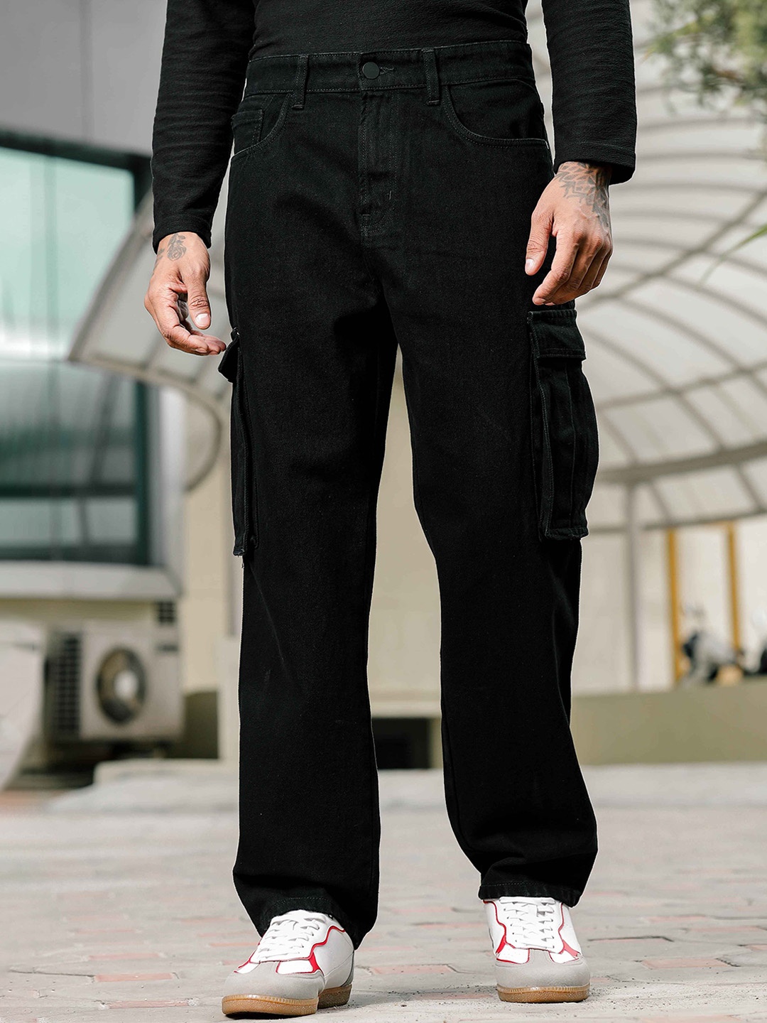 

The Roadster Lifestyle Co Pure Cotton Cargo Jeans, Black