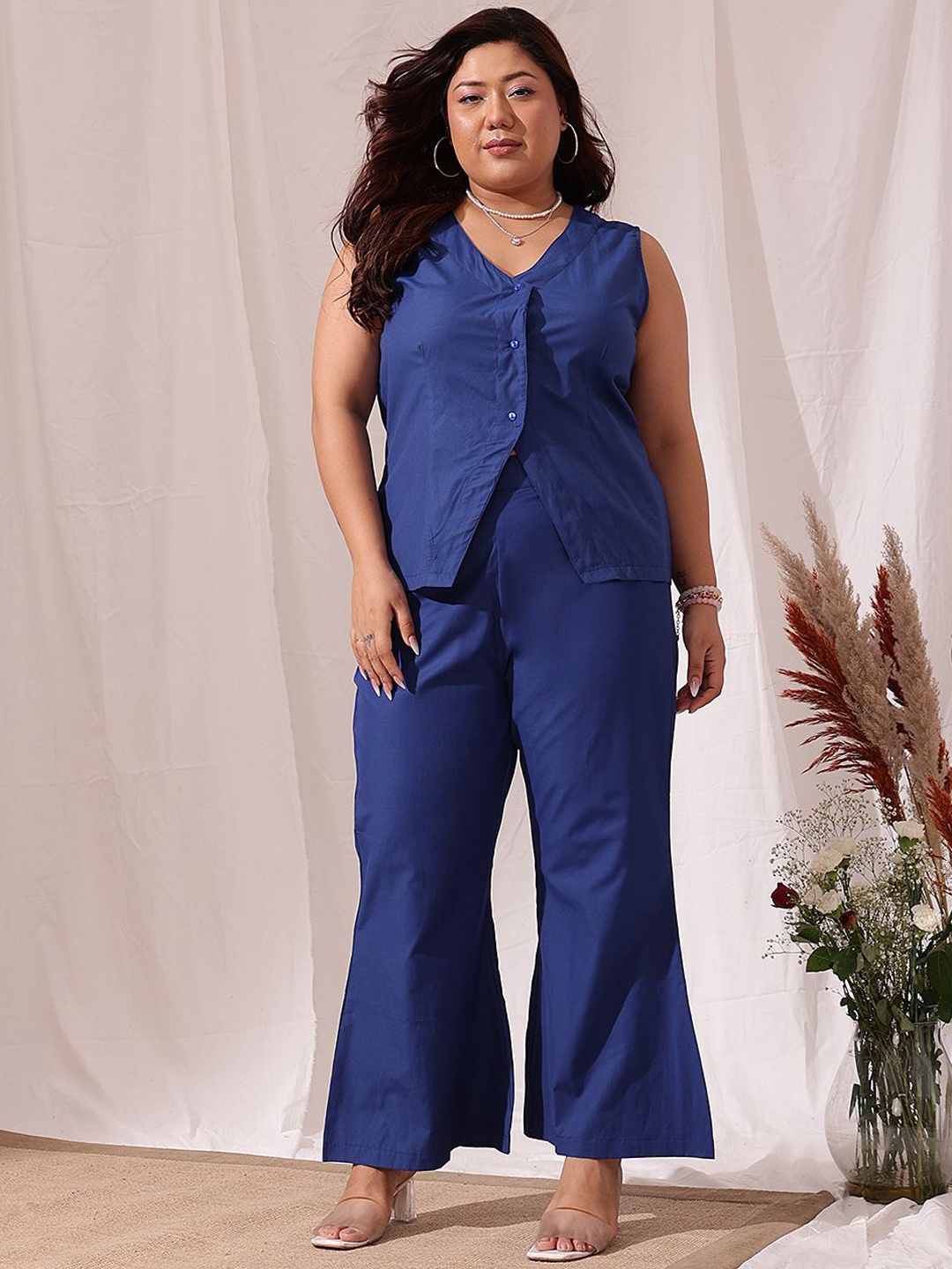 

CURVY STREET Plus Size V-Neck Sleeveless Pure Cotton Top With Trousers, Blue