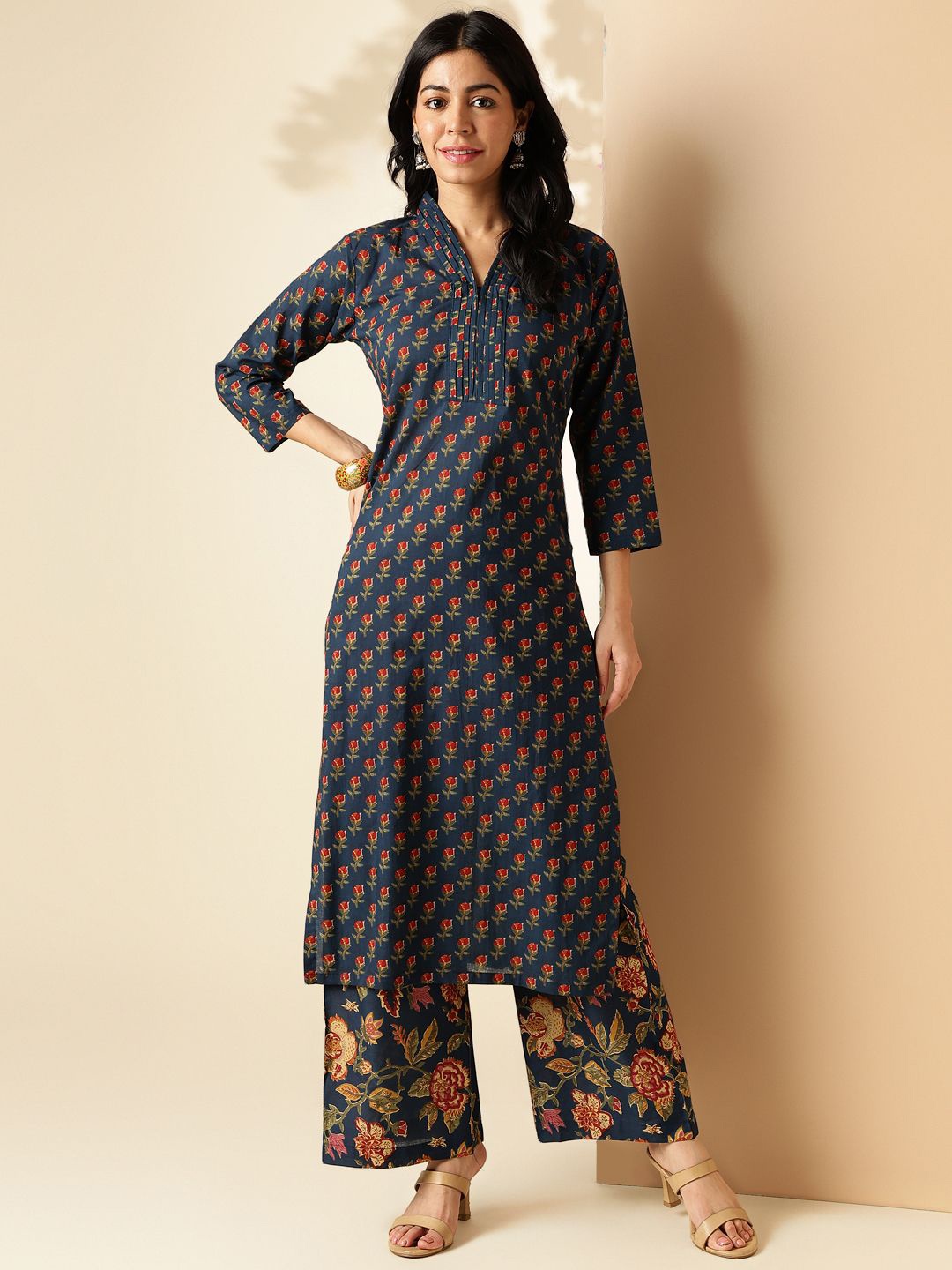 

Vbuyz Floral Printed V Neck Pure Cotton Straight Kurta with Palazzos, Blue