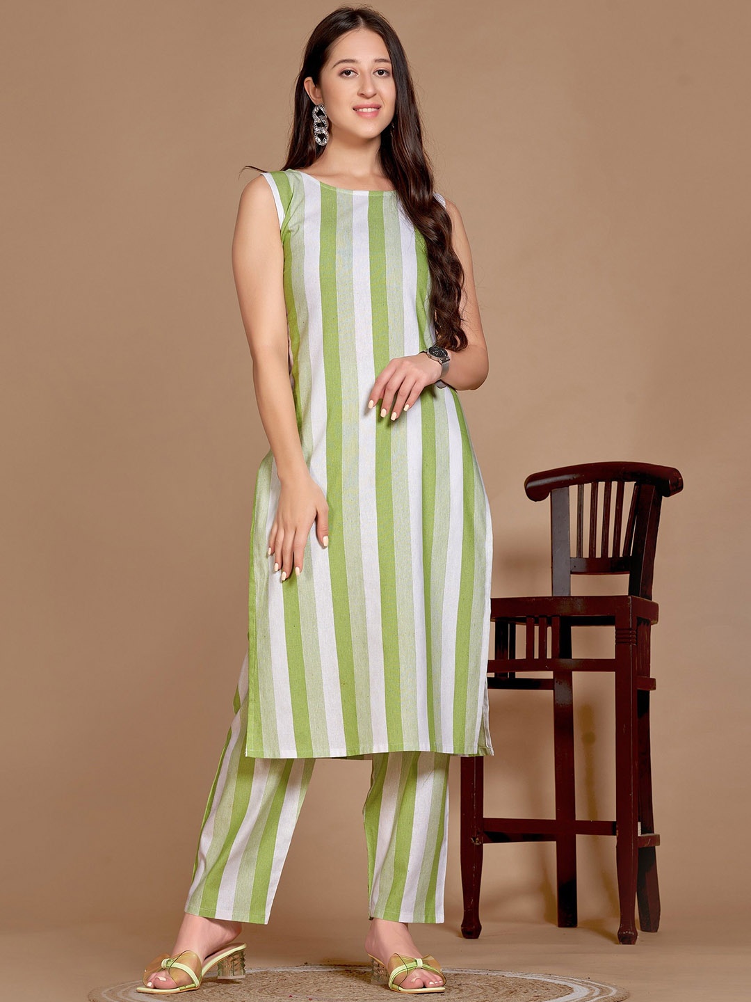 

Goti's Striped Cotton Straight Kurta with Trousers, Green