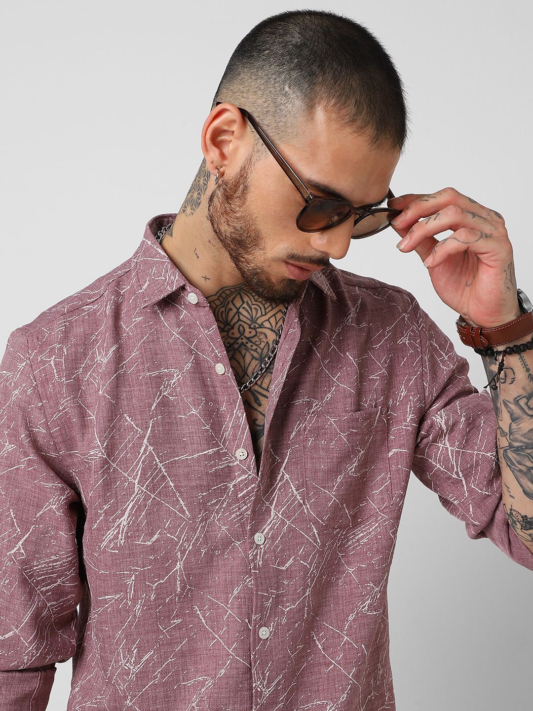 

VASTRADO Men Classic Spread Collar Abstract Printed Slim Fit Casual Shirt, Mauve