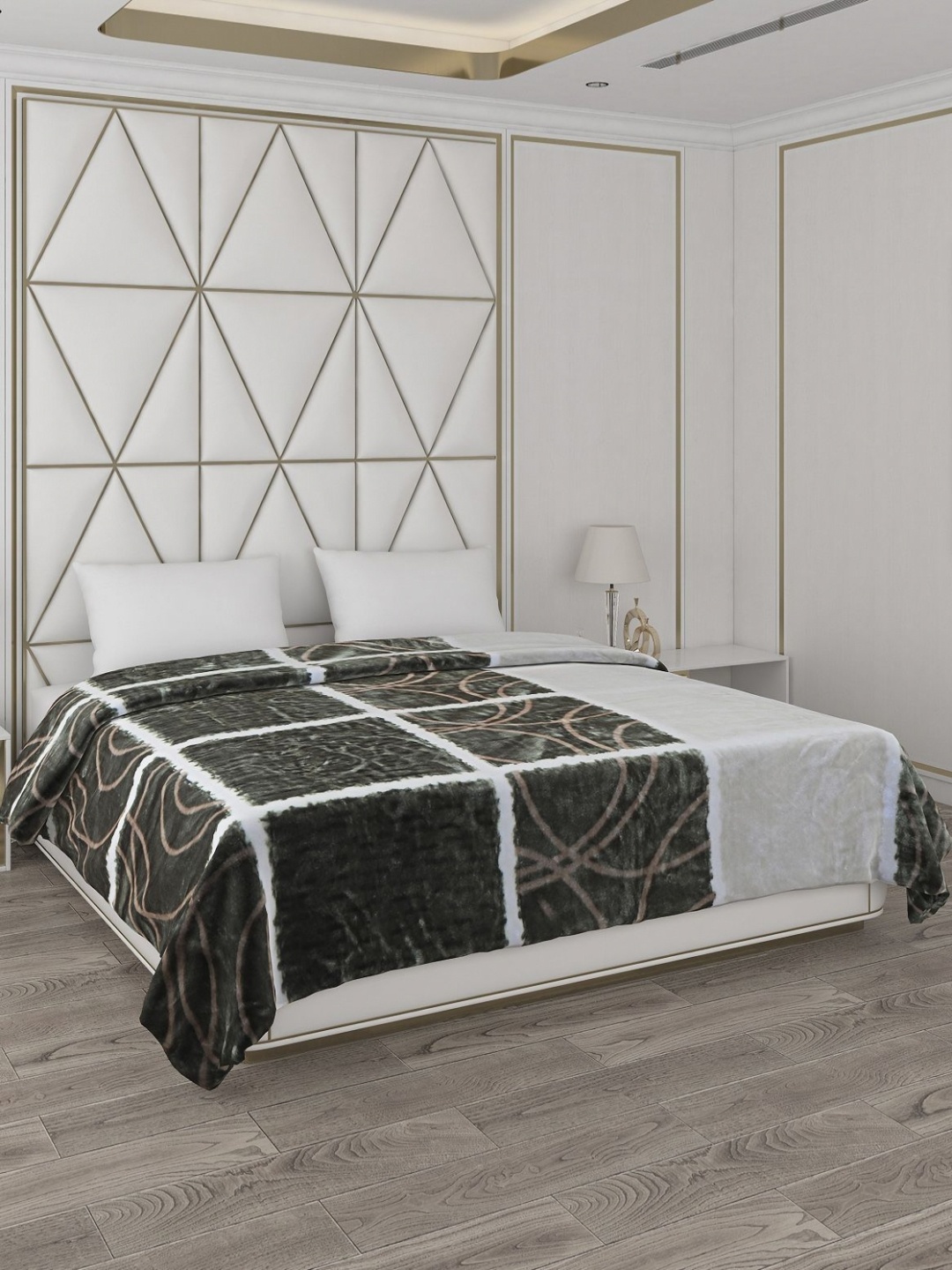 

Monte Carlo Green & White Abstract Printed Mild Winter 600 GSM Double Bed Blanket