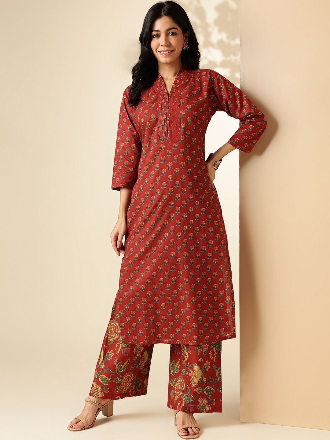 

Vbuyz Floral Printed V Neck Pure Cotton Straight Kurta with Palazzos, Maroon