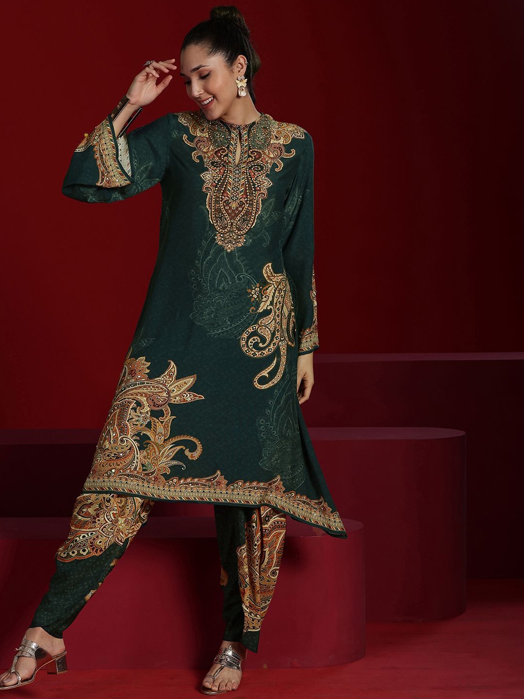 

Libas Art Ethnic Motifs Printed Sequinned Kurta with Dhoti Pants, Green