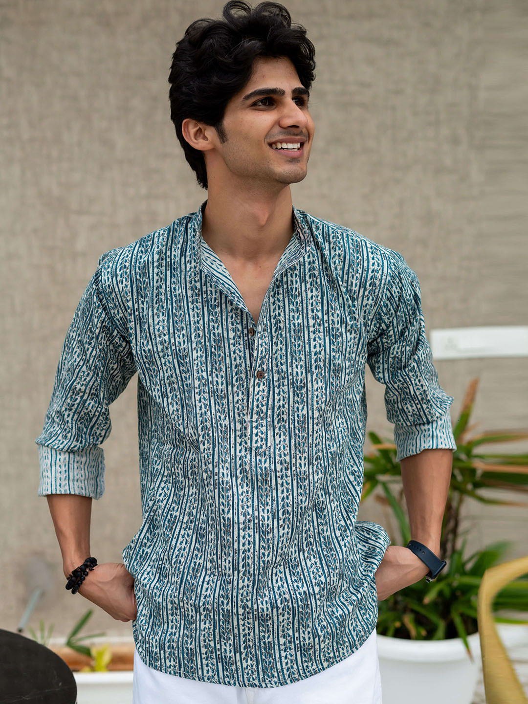 

Shasak Floral Printed Mandarin Collar Cotton Straight Kurta, White