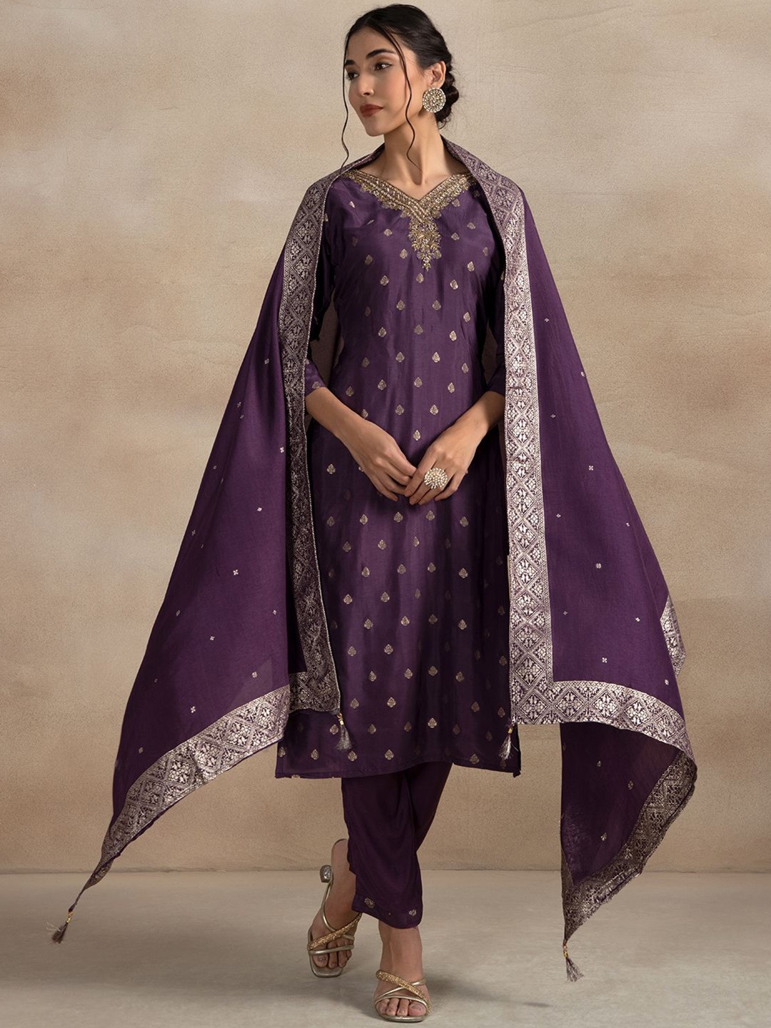 

Rang by Indya Women Floral Regular Pure Silk Kurta with Trousers & With Dupatta, Purple