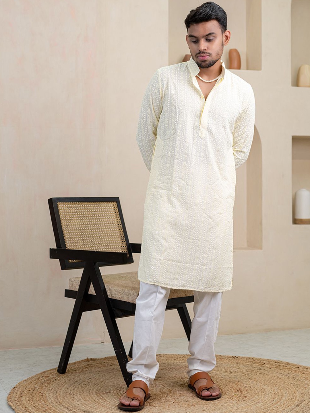 

Tistabene Geometric Embroidered Mandarin Collar Chikankari Cotton Kurta, Cream