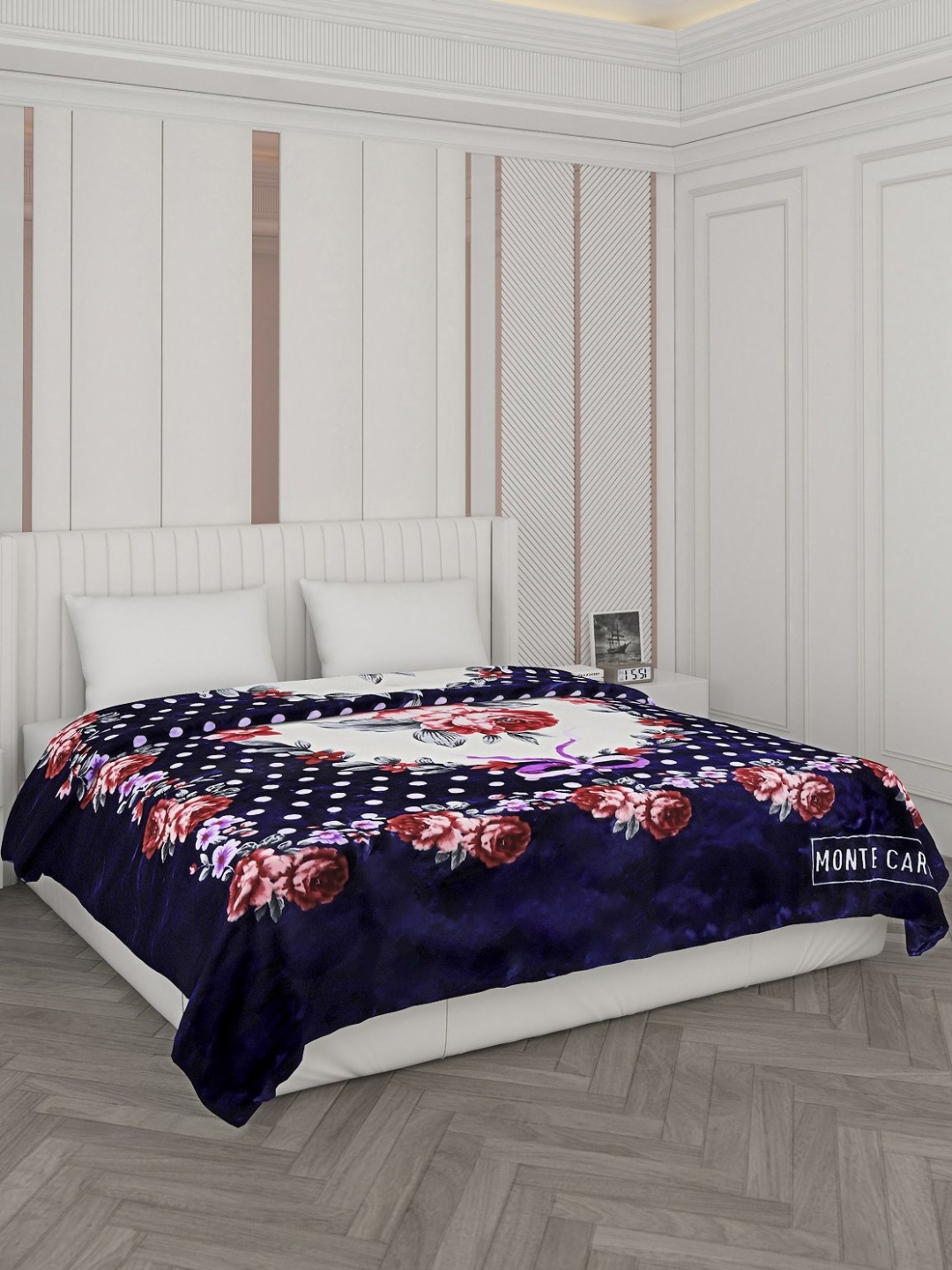 

Monte Carlo Blue & White Floral Printed Heavy Winter 1000 GSM Double Bed Blanket