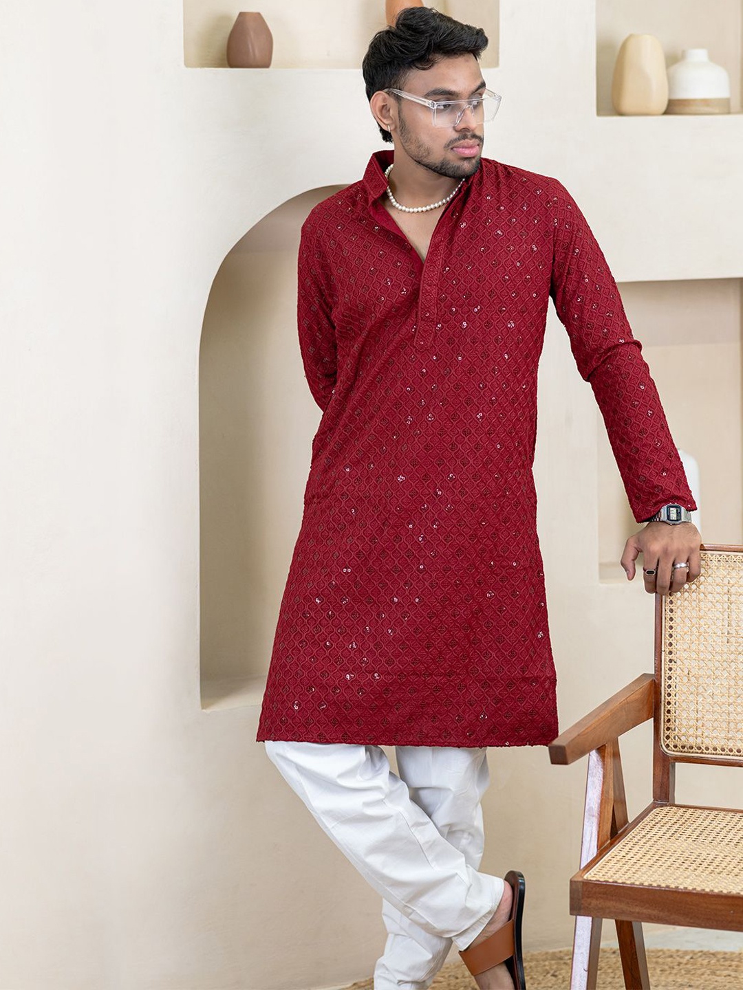 

Tistabene Geometric Embroidered Mandarin Collar Sequinned Cotton Kurta, Maroon