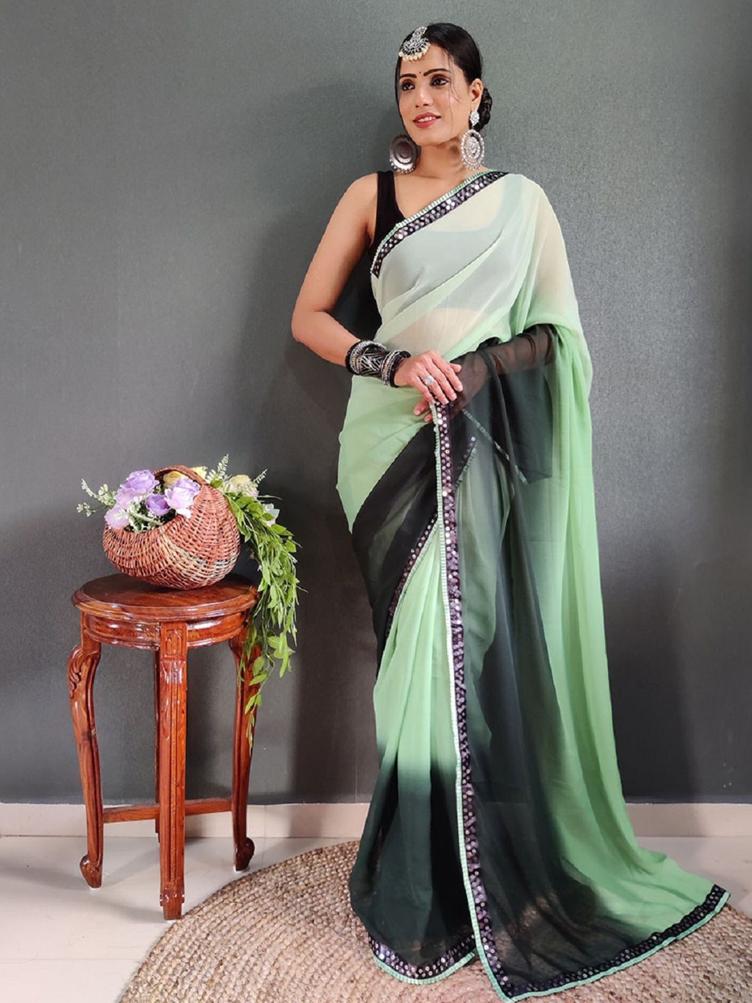 

APNISHA Ombre Sequinned Pure Georgette Ready to Wear Saree, Green