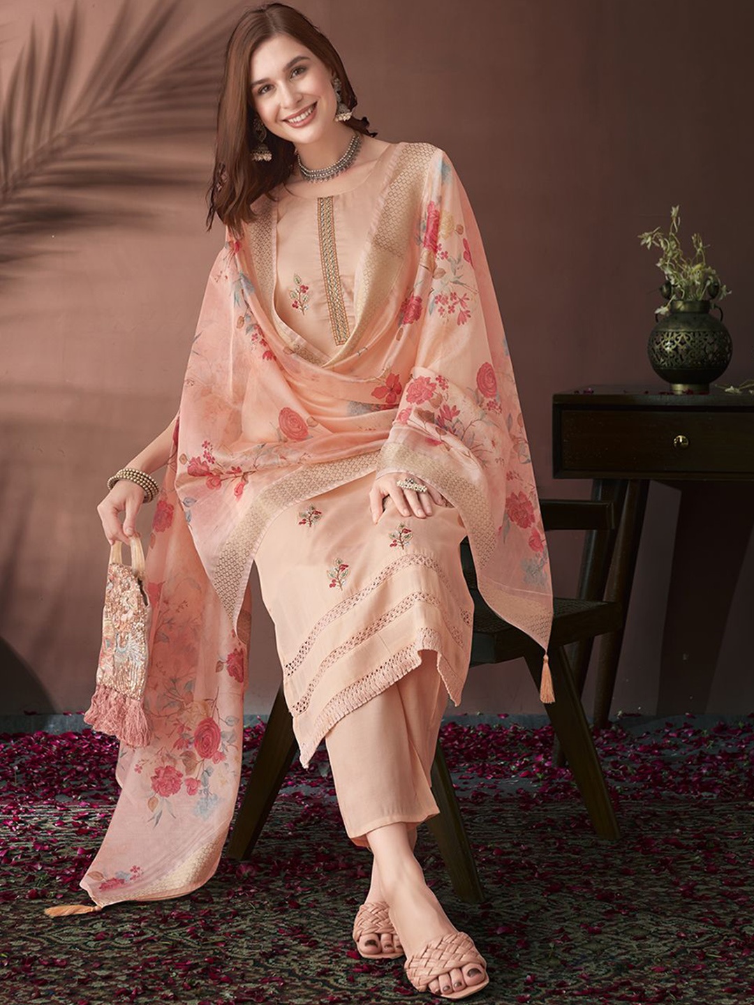 

Anouk Women Floral Embroidered Regular Thread Work Kurta with Trousers & With Dupatta, Peach