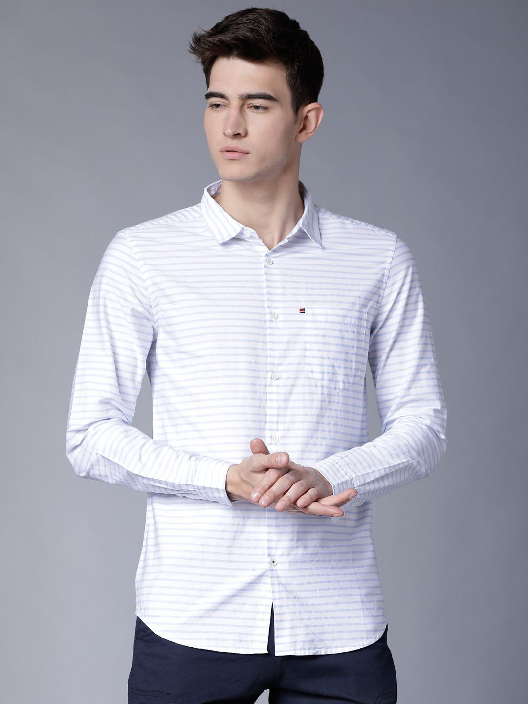 

HIGHLANDER Men Slim Fit Horizontal Stripes Opaque Striped Casual Shirt, White