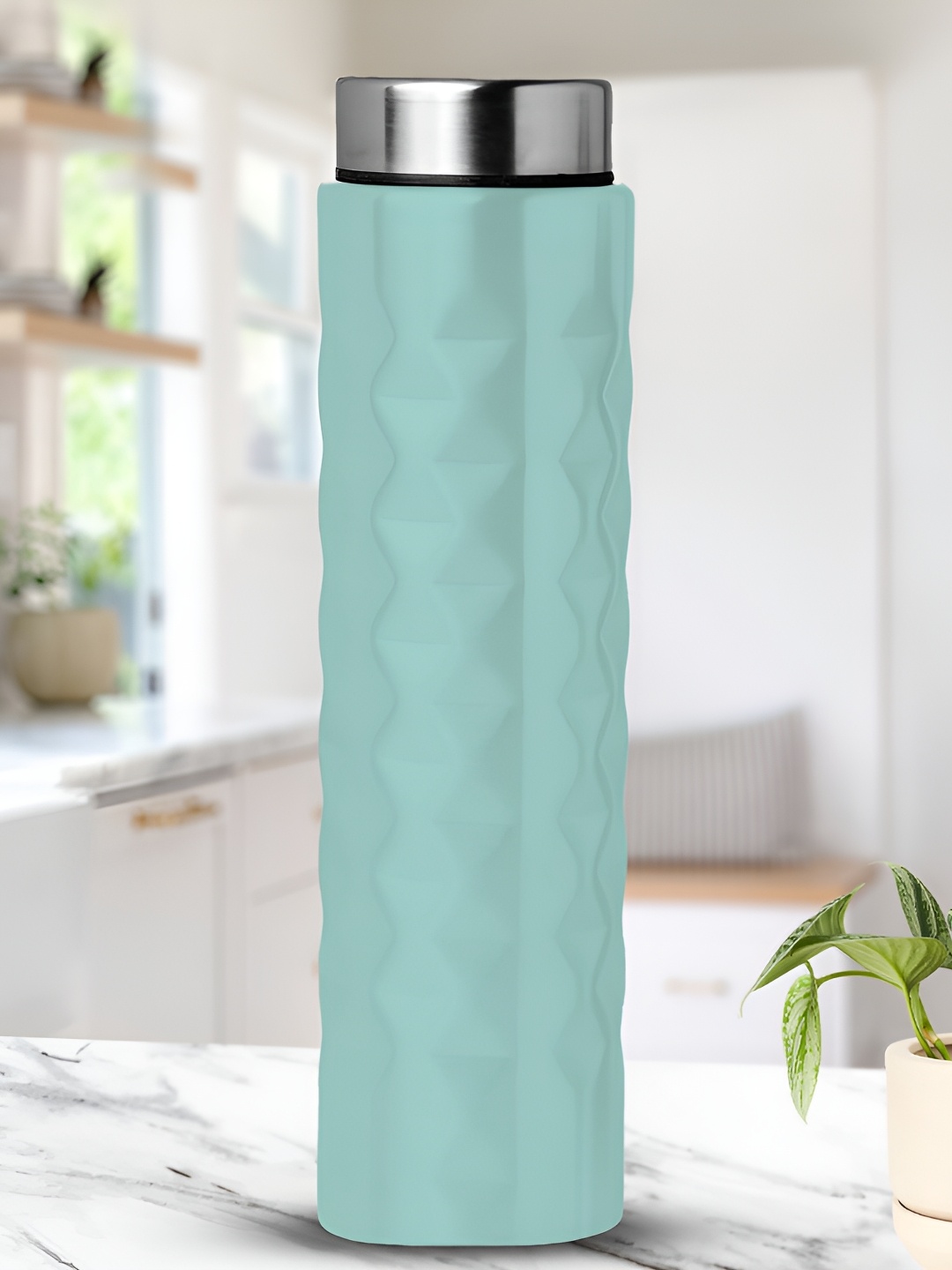 

Aura Teal Green & Silver-Toned Single Textured Stainless Steel Water Bottle