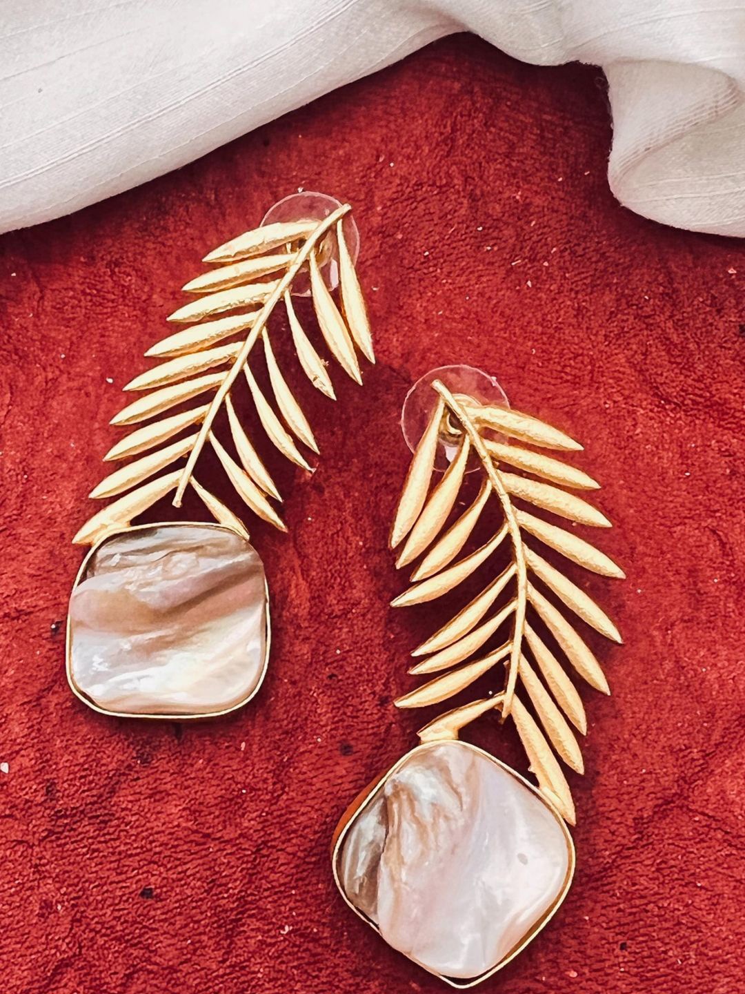 

Krelin Classic Drop Earrings, Gold