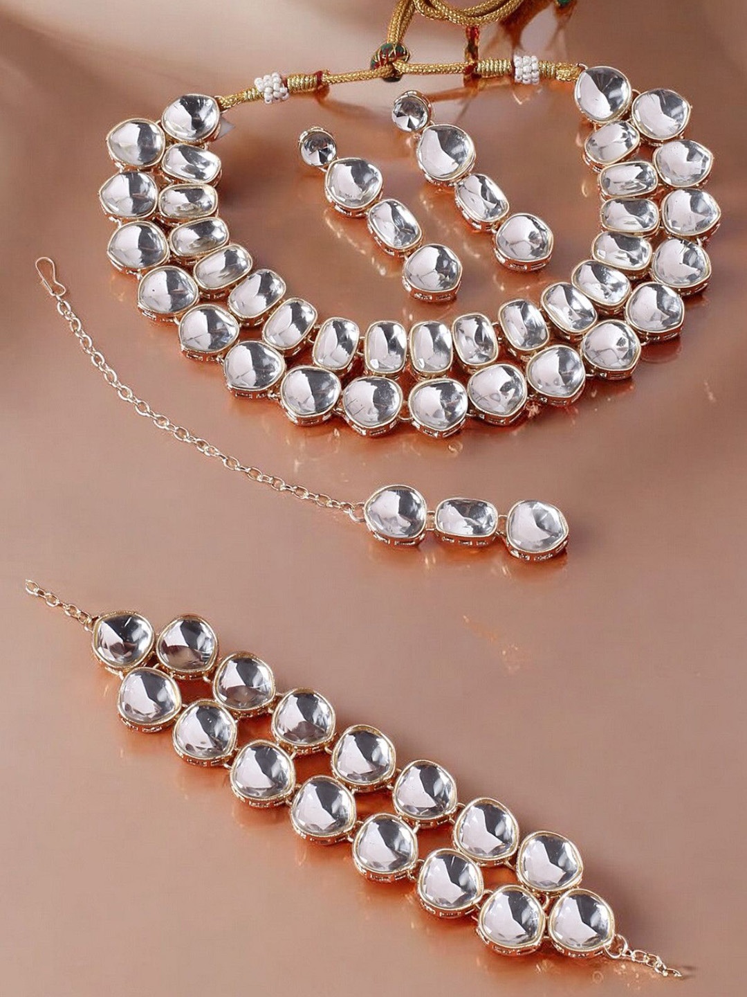 

OOMPH Un-Cut Kundan-Studded Choker Jewellery Set, Gold
