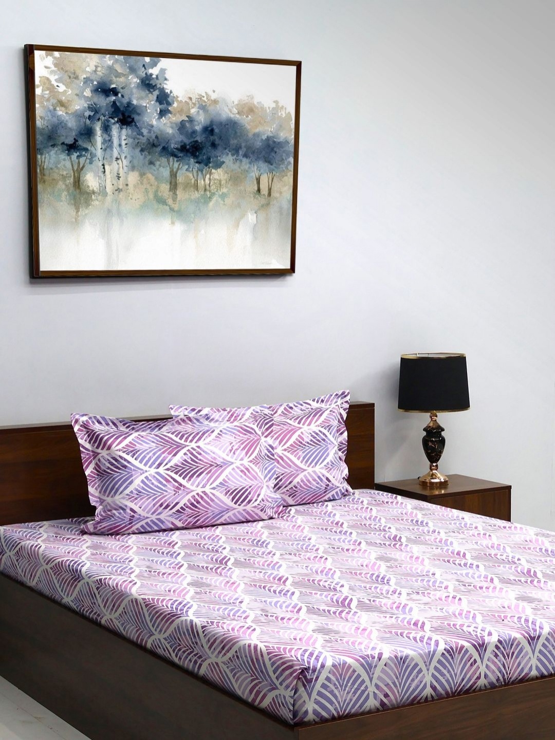 

BOMBAY DYEING Cardinal Magenta & White Floral 120 TC Pure Cotton King Bedsheet Set