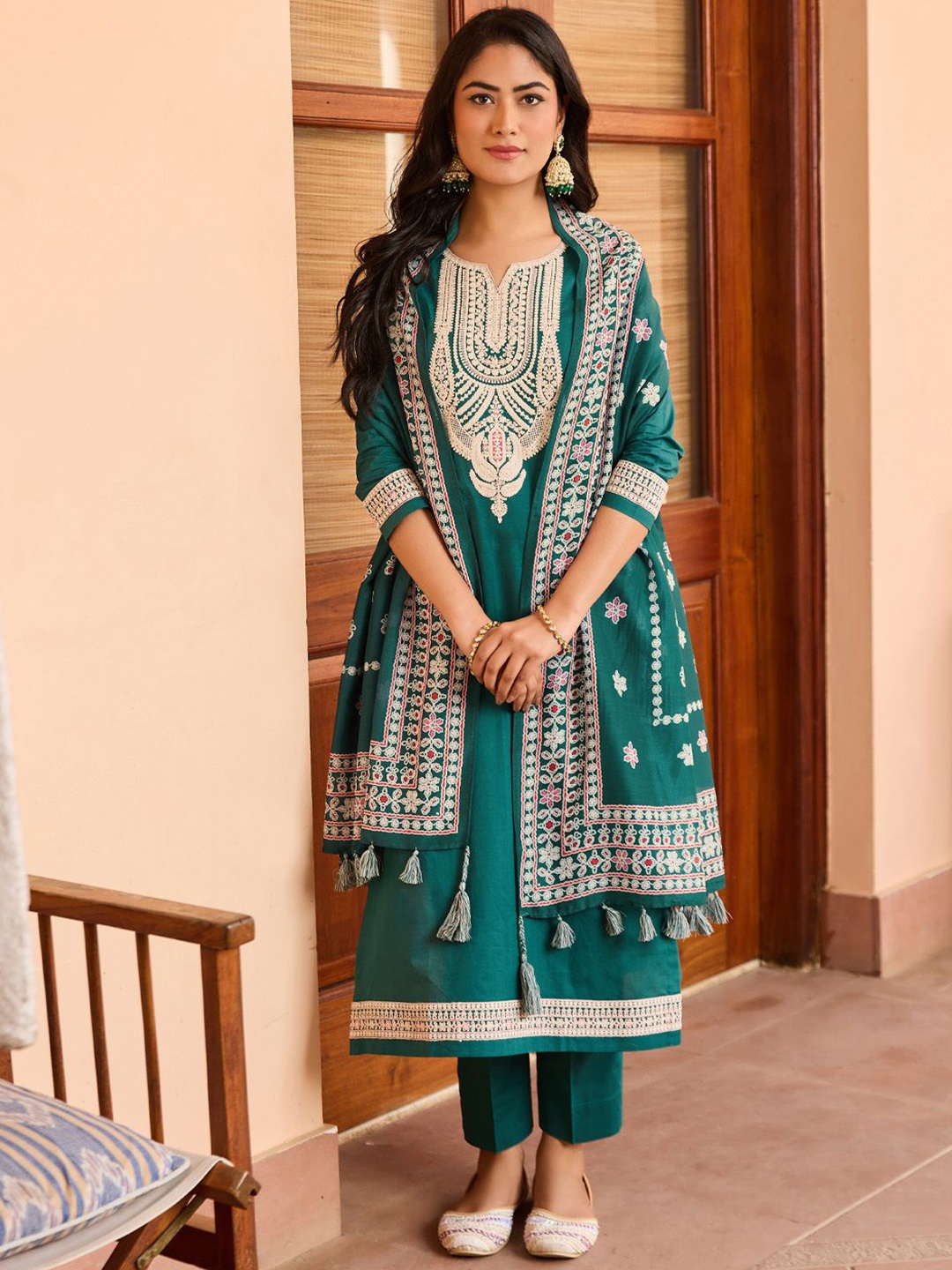 

WOMEN PLUS Ethnic Motifs Embroidered Pure Cotton Straight Kurta & Trousers With Dupatta, Green