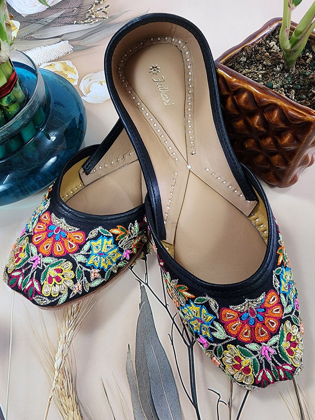 

Fulkari Women Embroidered Ethnic Mojaris Flats, Black