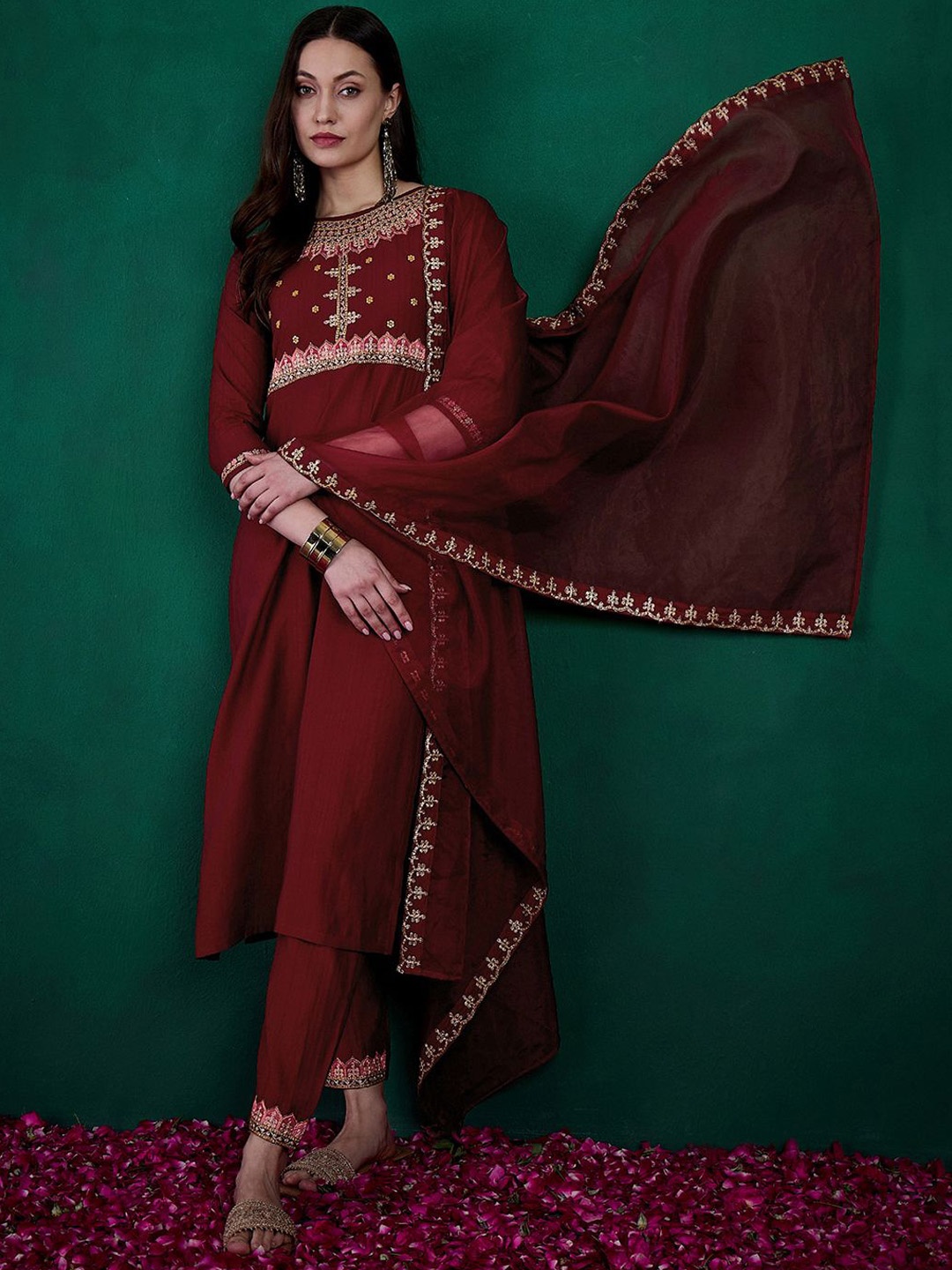 

Sangria Embroidered Kurta With Trouser & Dupatta, Maroon