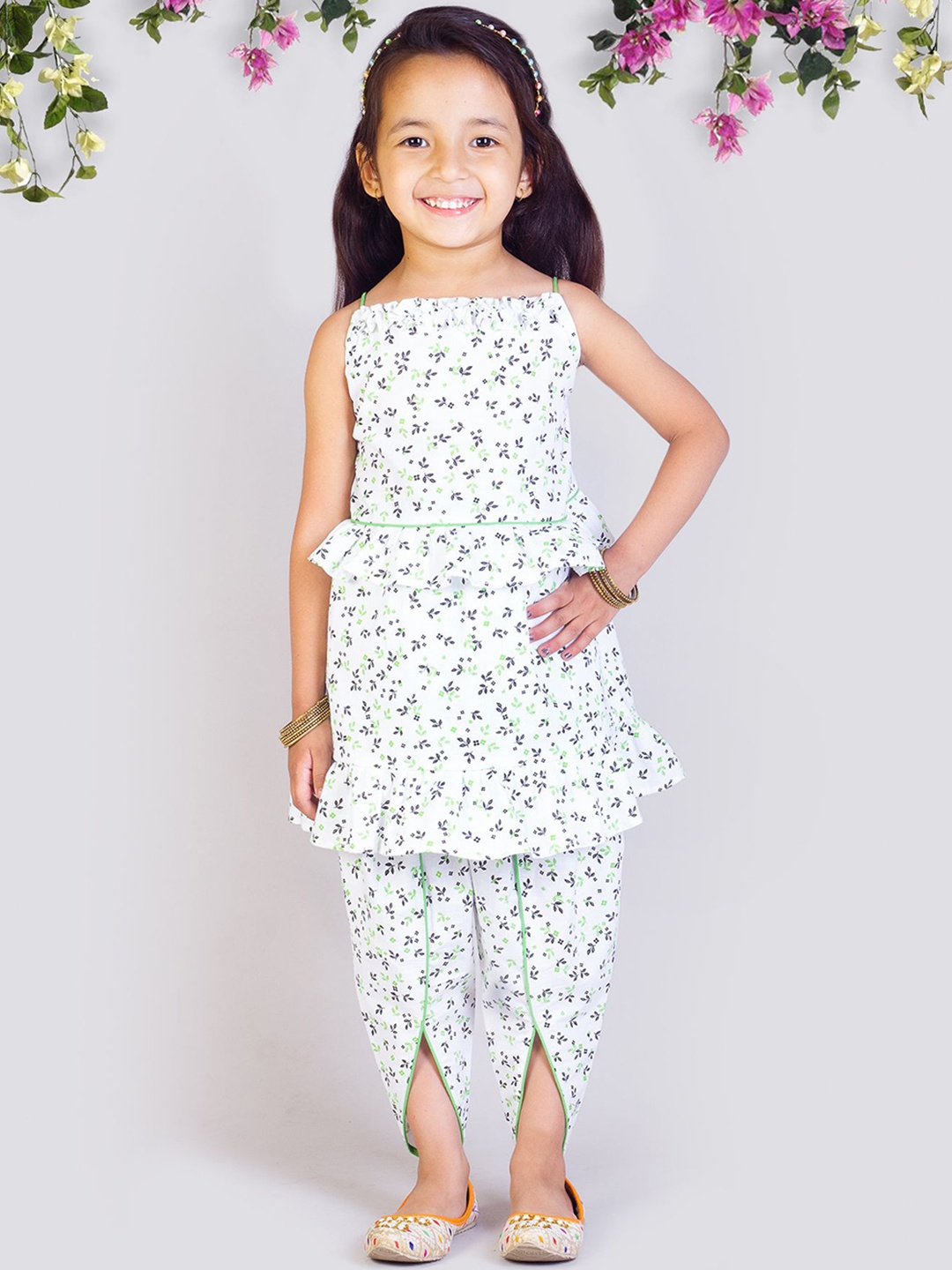 

Tangerine Closet Girls Floral Printed Regular Pure Cotton Kurti with Salwar, White
