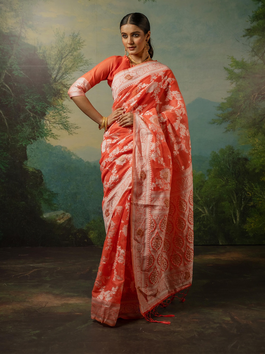 

Dori Ethnic Motifs Banarasi Saree, Peach
