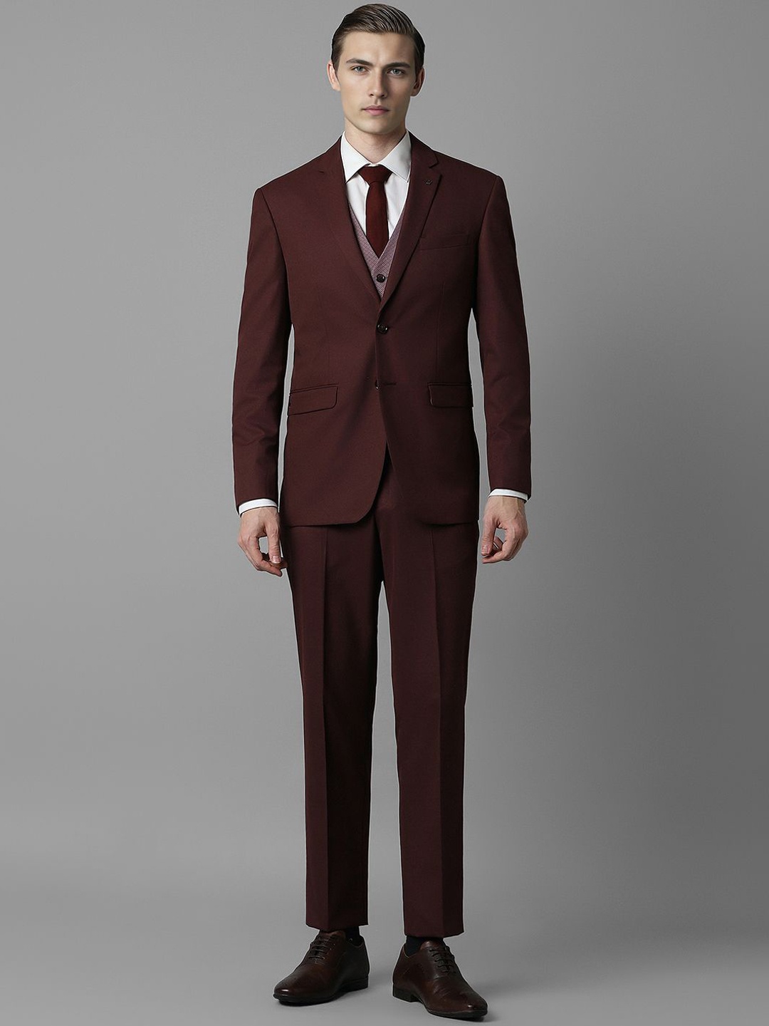 

Louis Philippe Men Slim-Fit Single-Breasted Three-Piece Formal Suit, Maroon