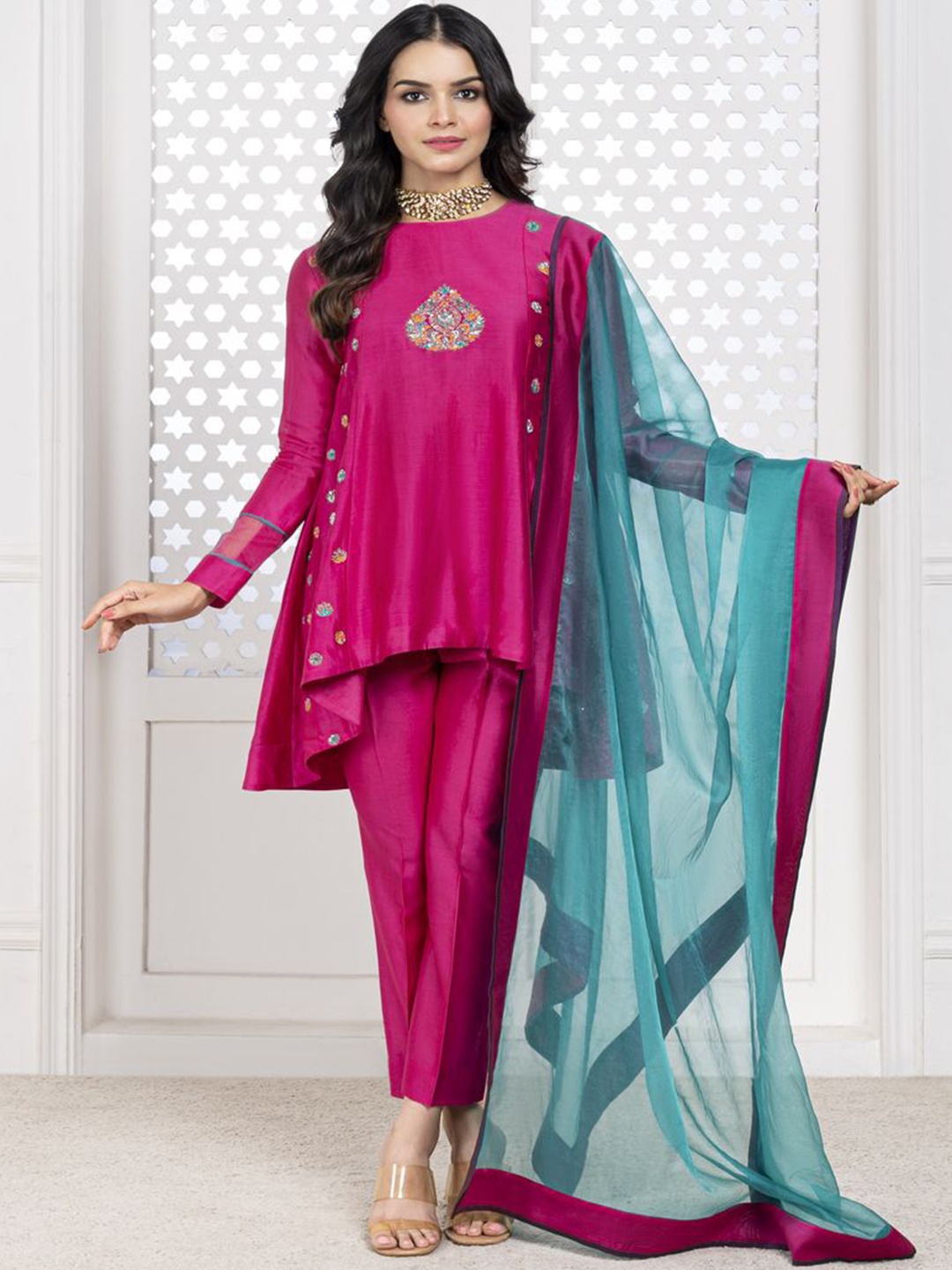 

The Aarya Floral Embroidered Zardozi A-Line Kurti With Trousers & Dupatta, Pink