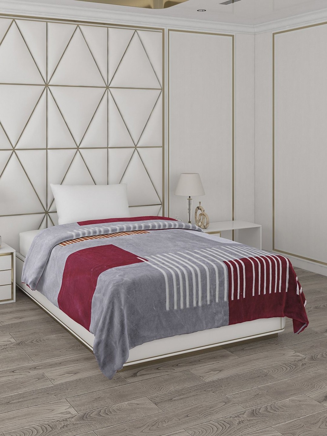

Monte Carlo Red & Grey Mild Winter Abstract Printed 500 GSM Single Bed Blanket