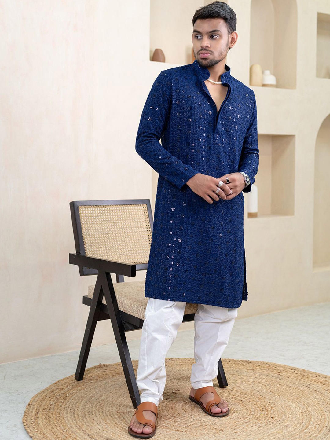 

Tistabene Geometric Embroidered Mandarin Collar Sequinned Cotton Kurta, Navy blue