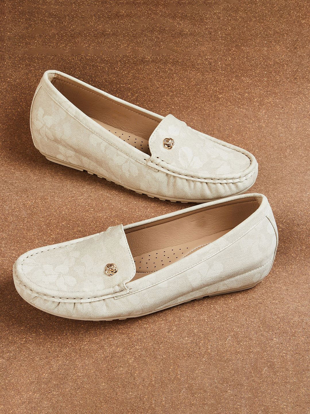 

Ginger by Lifestyle Women Textured PU Round Toe Loafers, Beige