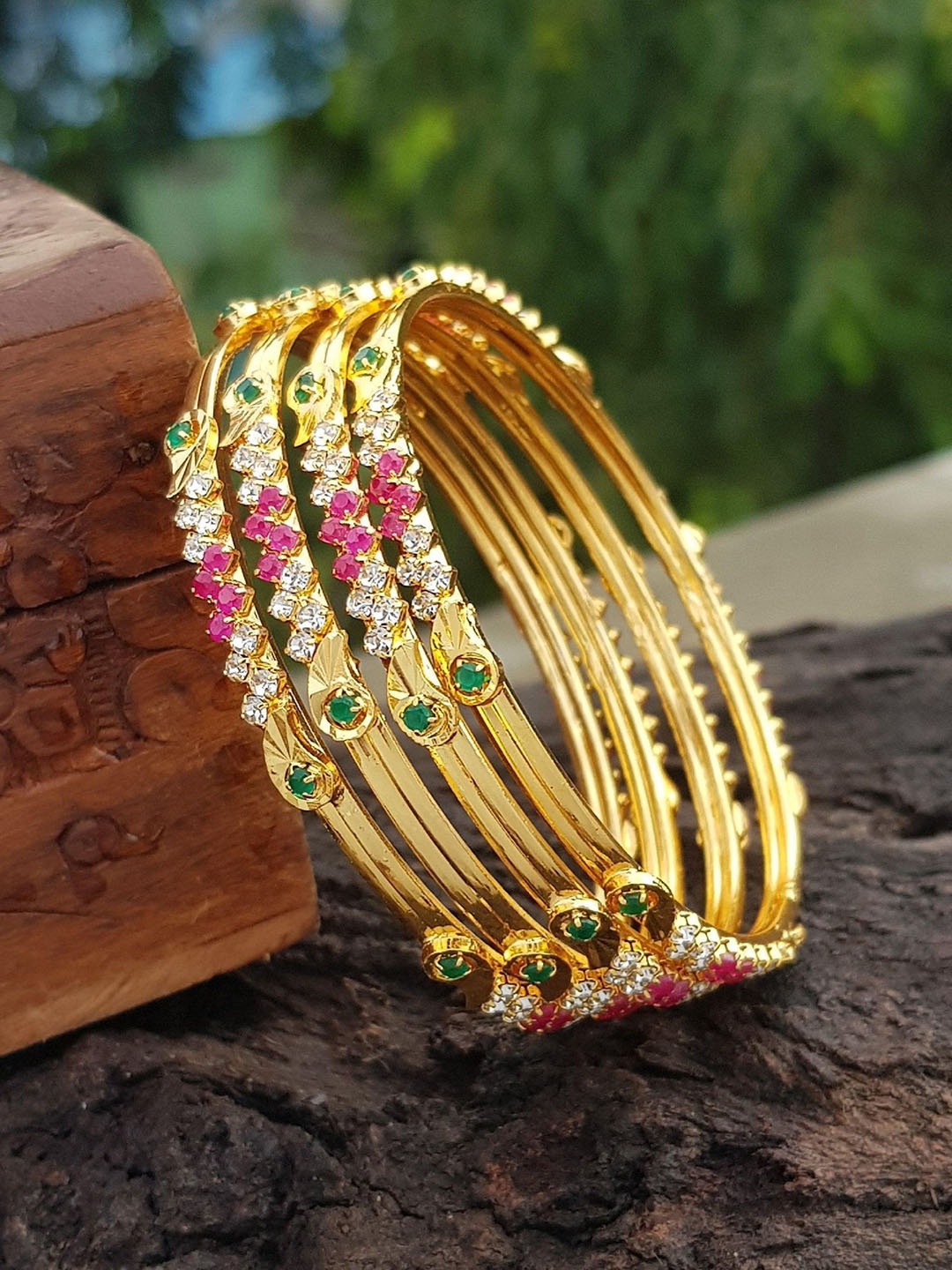 

GRIIHAM Set Of 4 Gold-Plated CZ Stone-Studded Bangles