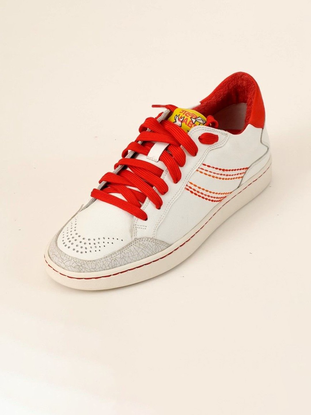 

GULLY LABS Men Colourblocked Leather Sneakers, White