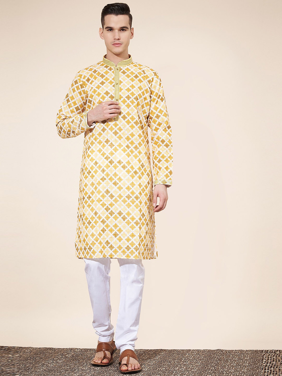 

BERISTON Geometric Digital Printed Thread Work Pure Cotton Straight Kurta with Trousers, Yellow