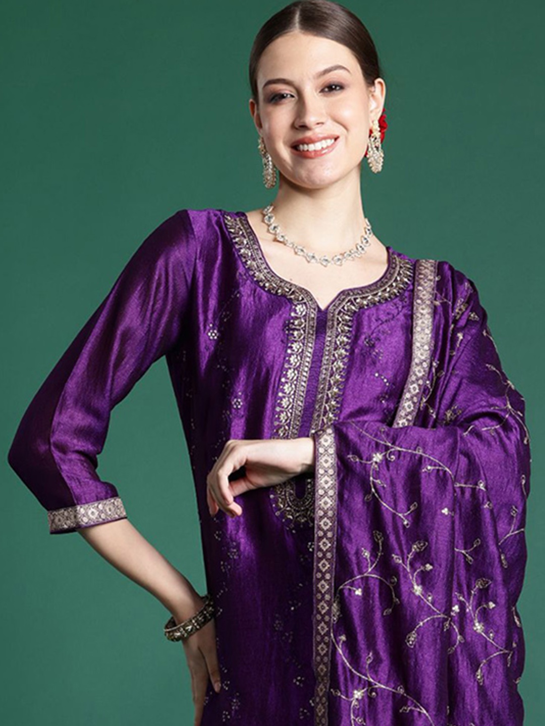 

Anouk Women Floral Embroidered Regular Kurta with Trousers & With Dupatta, Purple