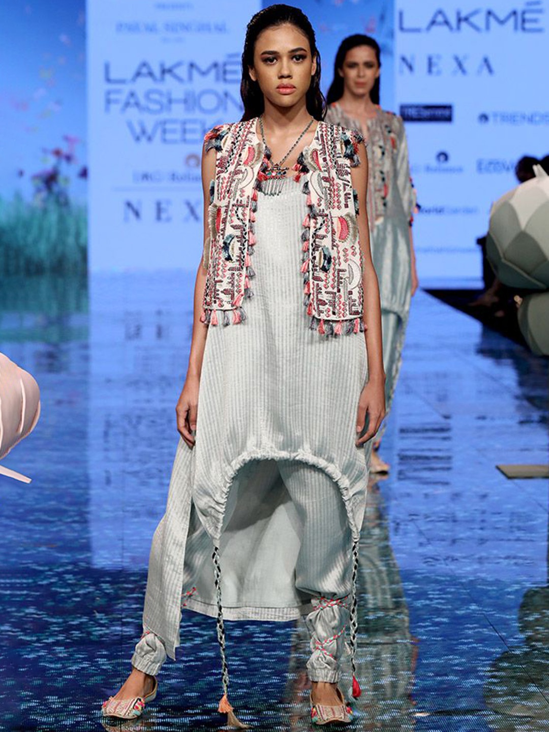 

Payal Singhal Striped Regular Kurta with Dhoti Pants & Jacket, Blue