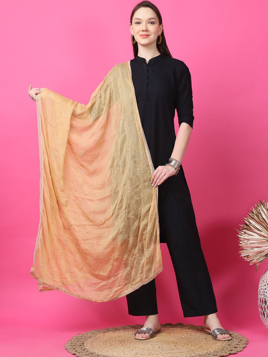 

LOOM LEGACY Embroidered Dupatta, Gold