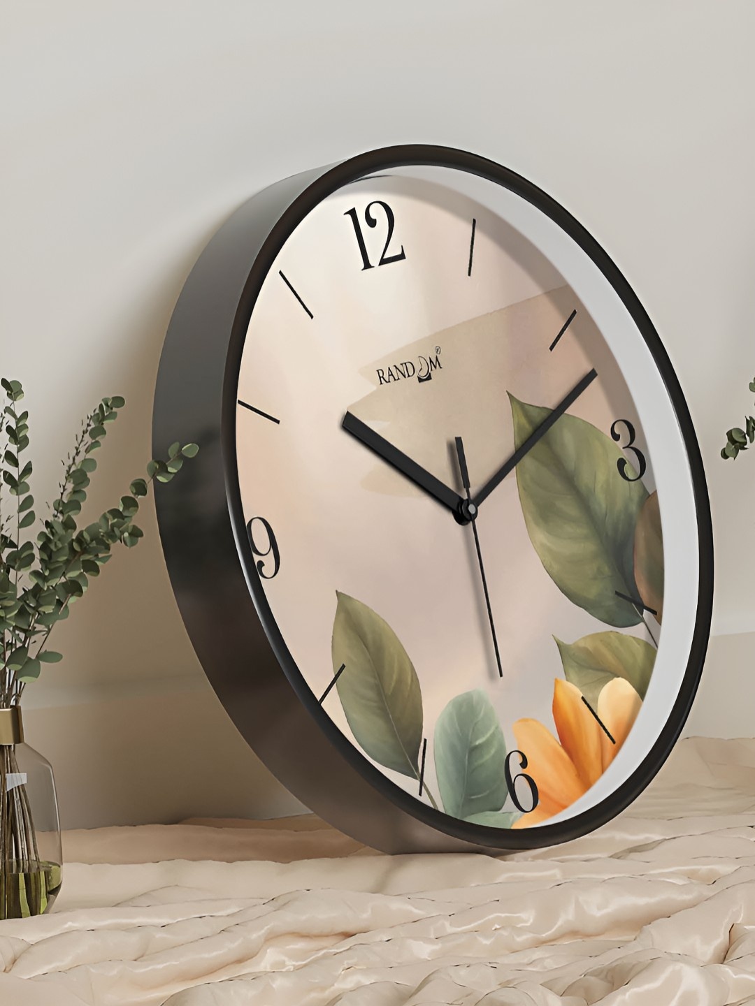 

RANDOM Printed Round Shaped Sweep Silent Movement Contemporary Wall Clock, Black