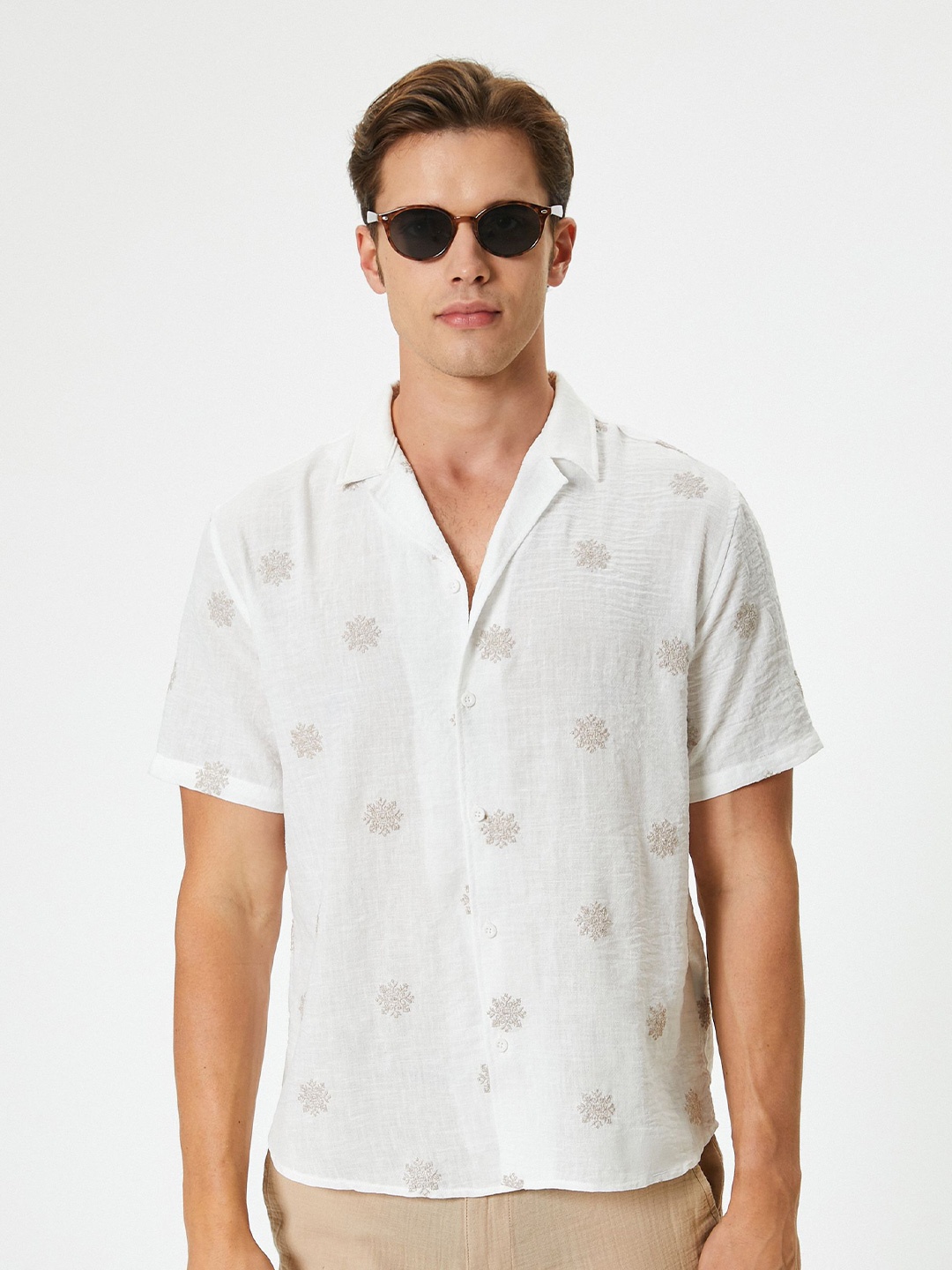 

Koton Men Opaque Casual Shirt, Beige