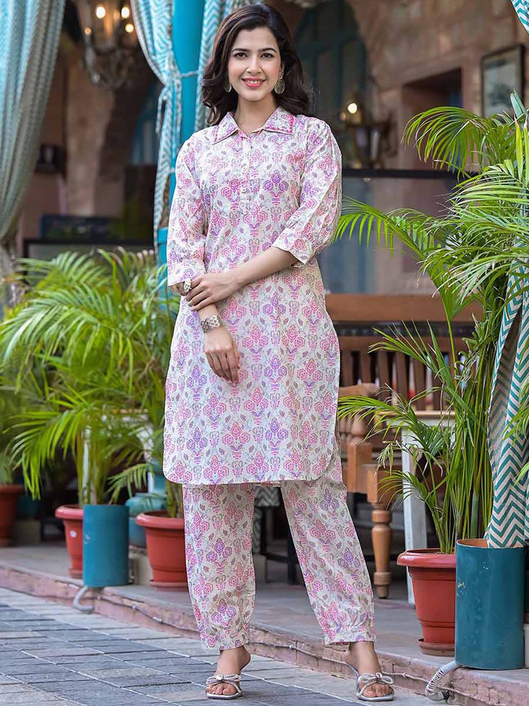 

ARAVALII Floral Printed Pure Cotton Straight Kurta With Trousers, Pink