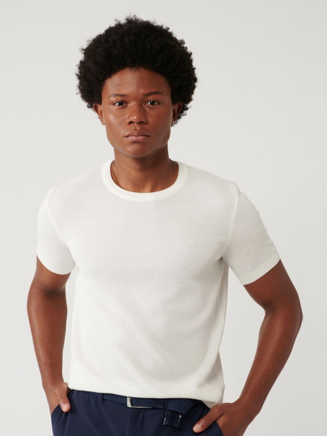 

AVVA Men Solid Round Neck Cotton T-Shirt, White