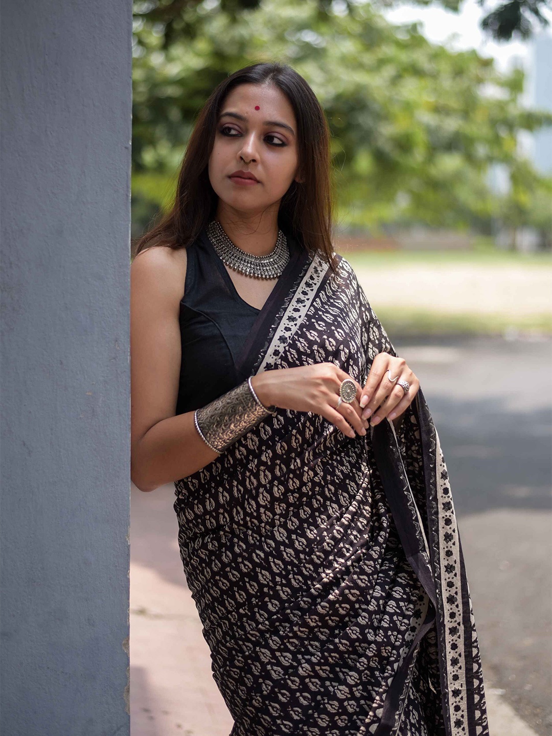 

Moora Printed Ethnic Motifs Pure Cotton Bagru Saree, Black