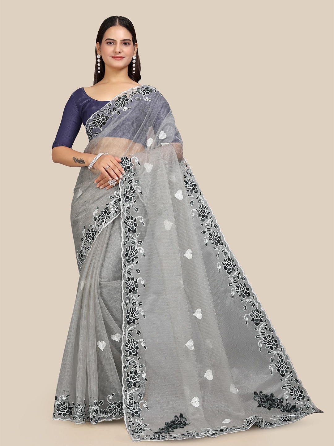 

APNISHA Floral Embroidered Net Saree, Grey