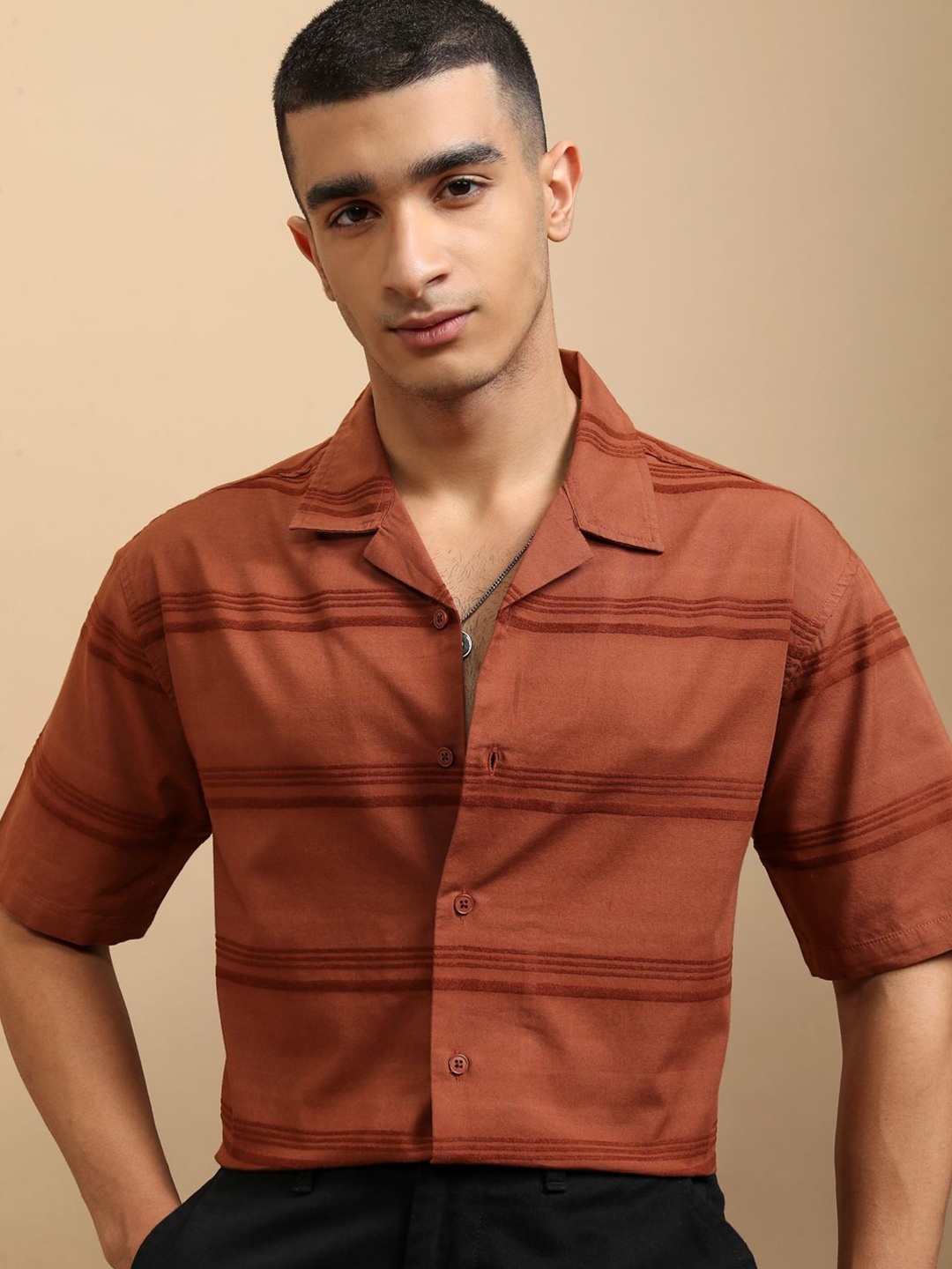 

Highlander Men Chenille Yarn Dobby Textured Cuabn Collar Relaxed Shirt, Brown