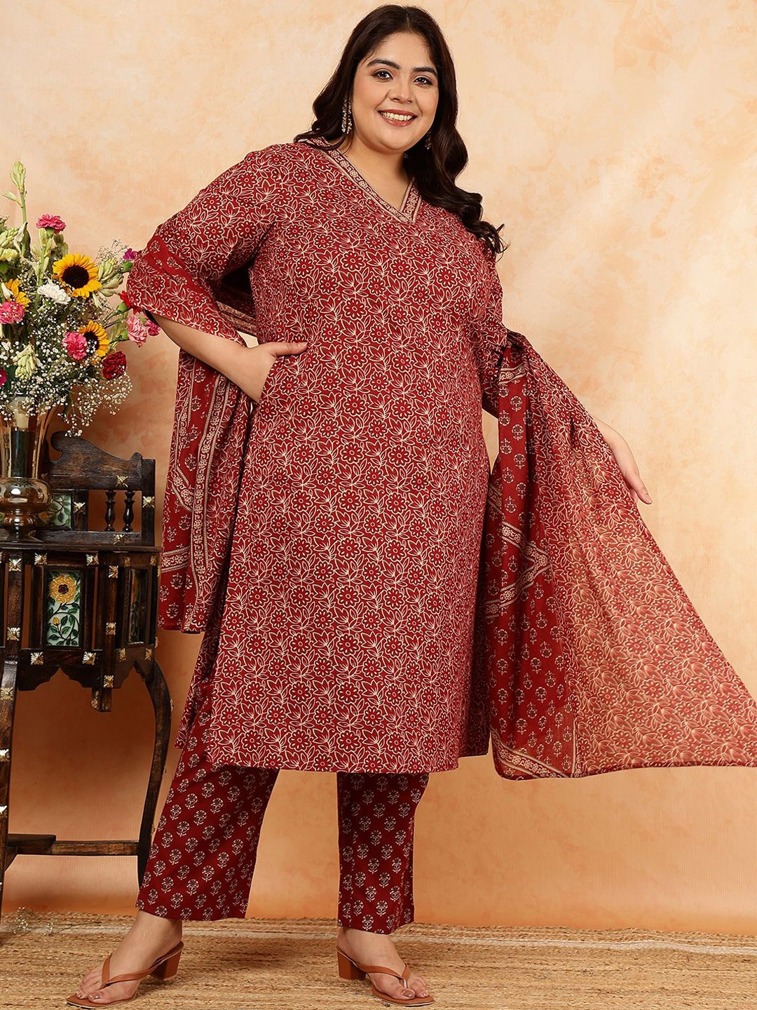 

KIMAYRA Plus Size Floral Printed Pure Cotton Straight Kurta with Trousers & With Dupatta, Maroon