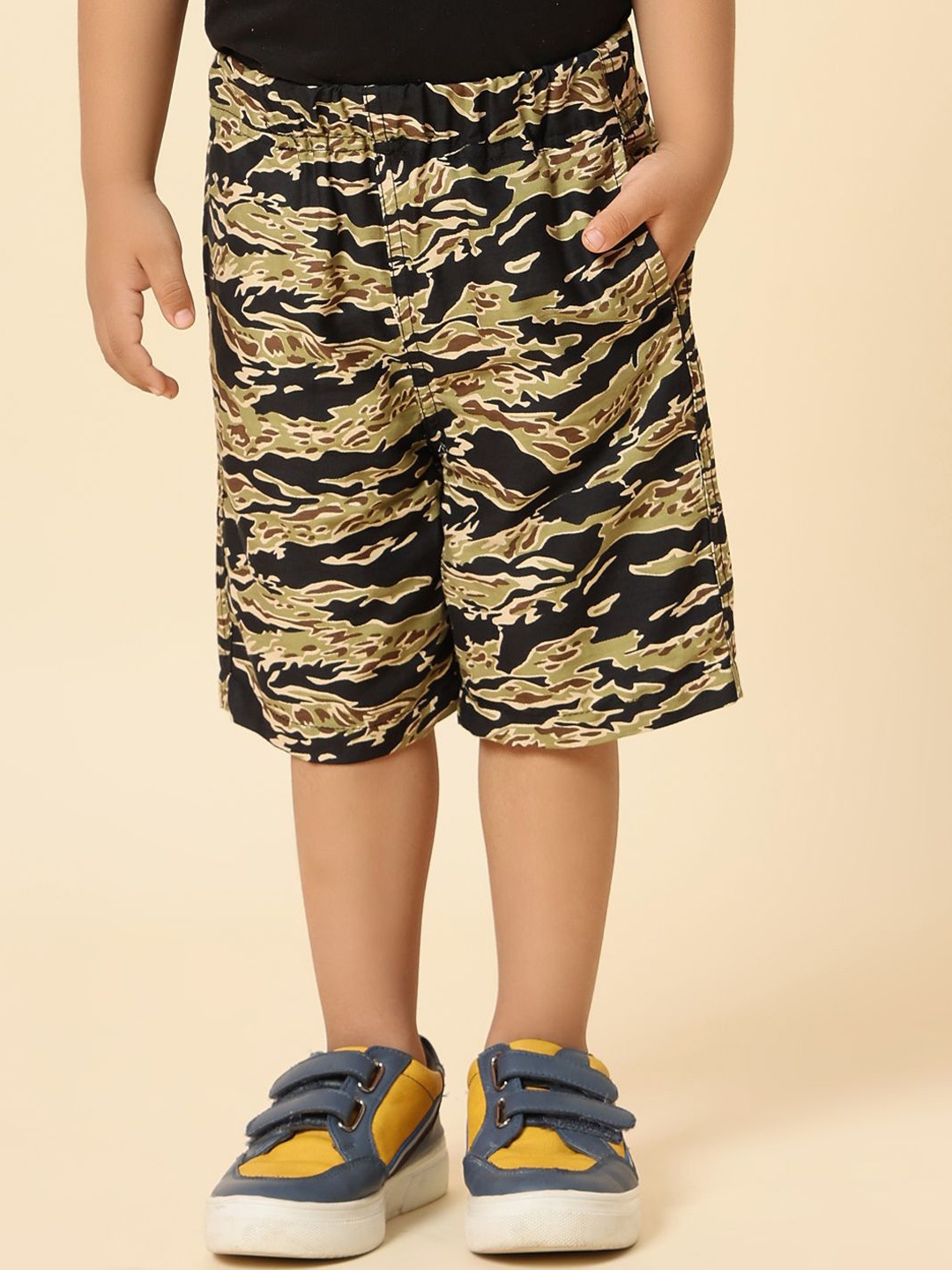 

HERE&NOW Boys Printed Regular Fit Shorts, Black