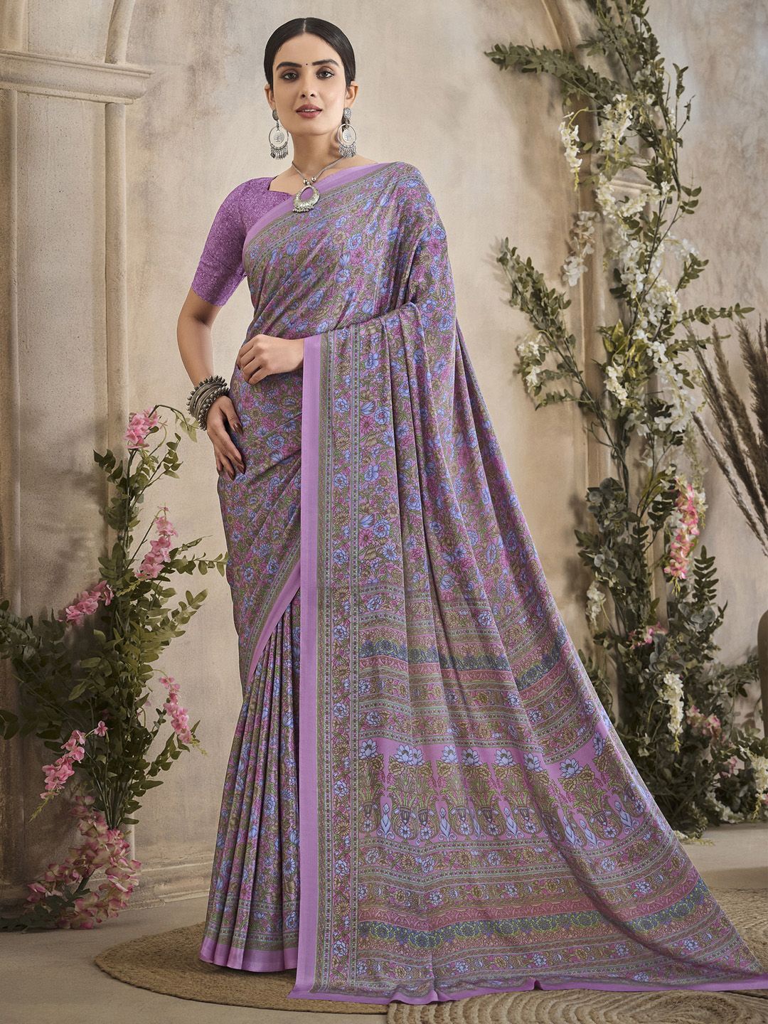 

Mitera Floral Poly Crepe Saree, Mauve